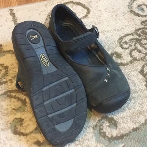 Keen size 8 (38.5)